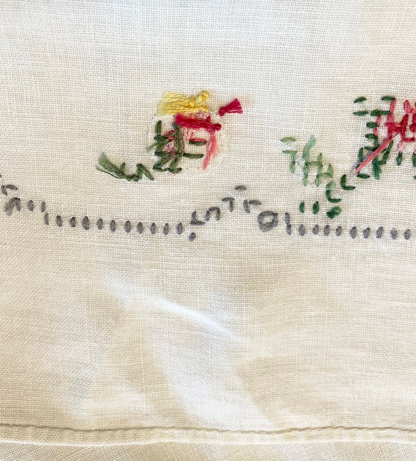 *Rambling Roses & Lavender Sprigs* Vintage Embroidered Linen Tablecloth Dress ~ Size L