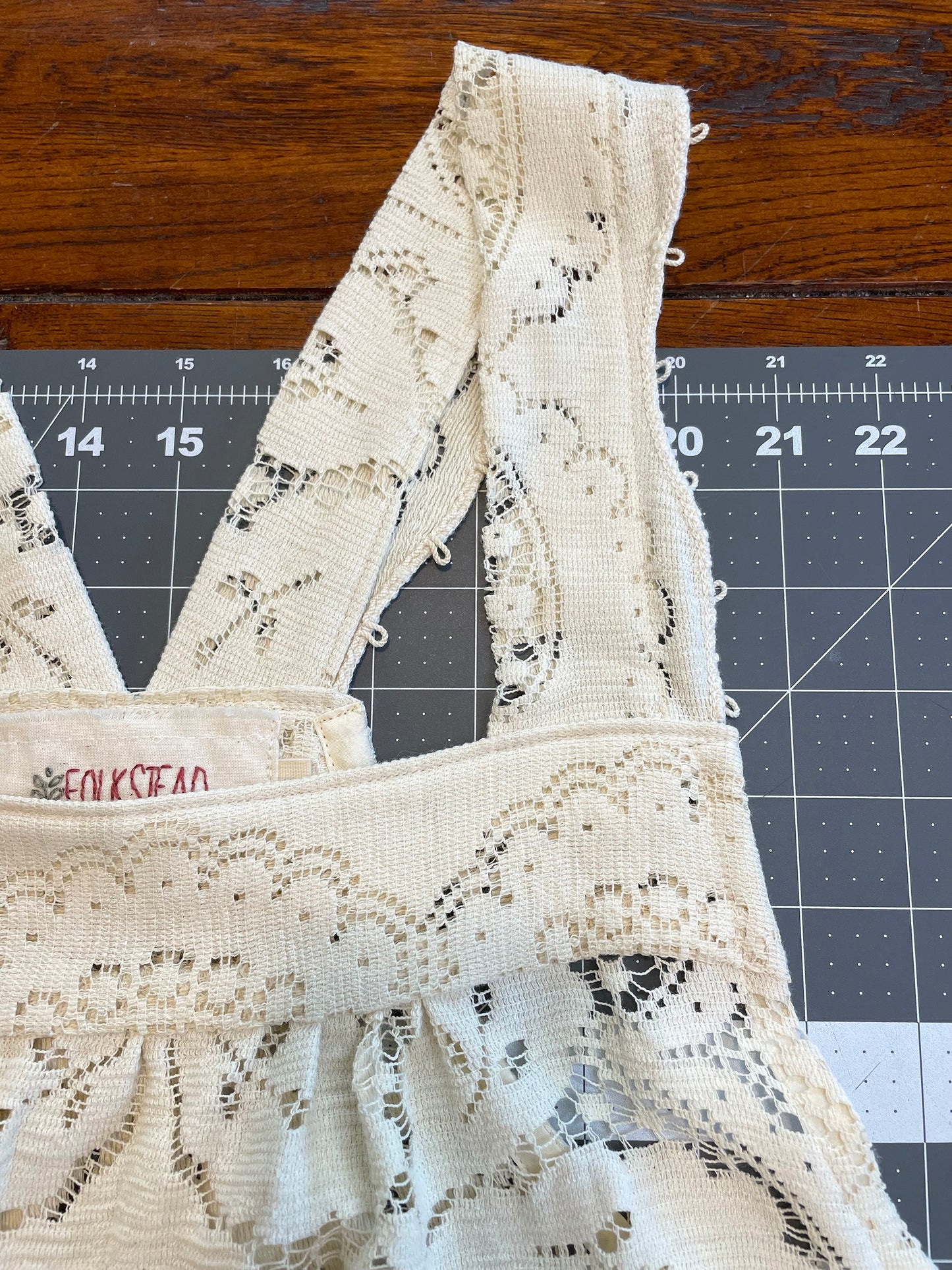 *Leafy Splendor* ~ Vintage Lace Tablecloth Dress ~ Size M/L