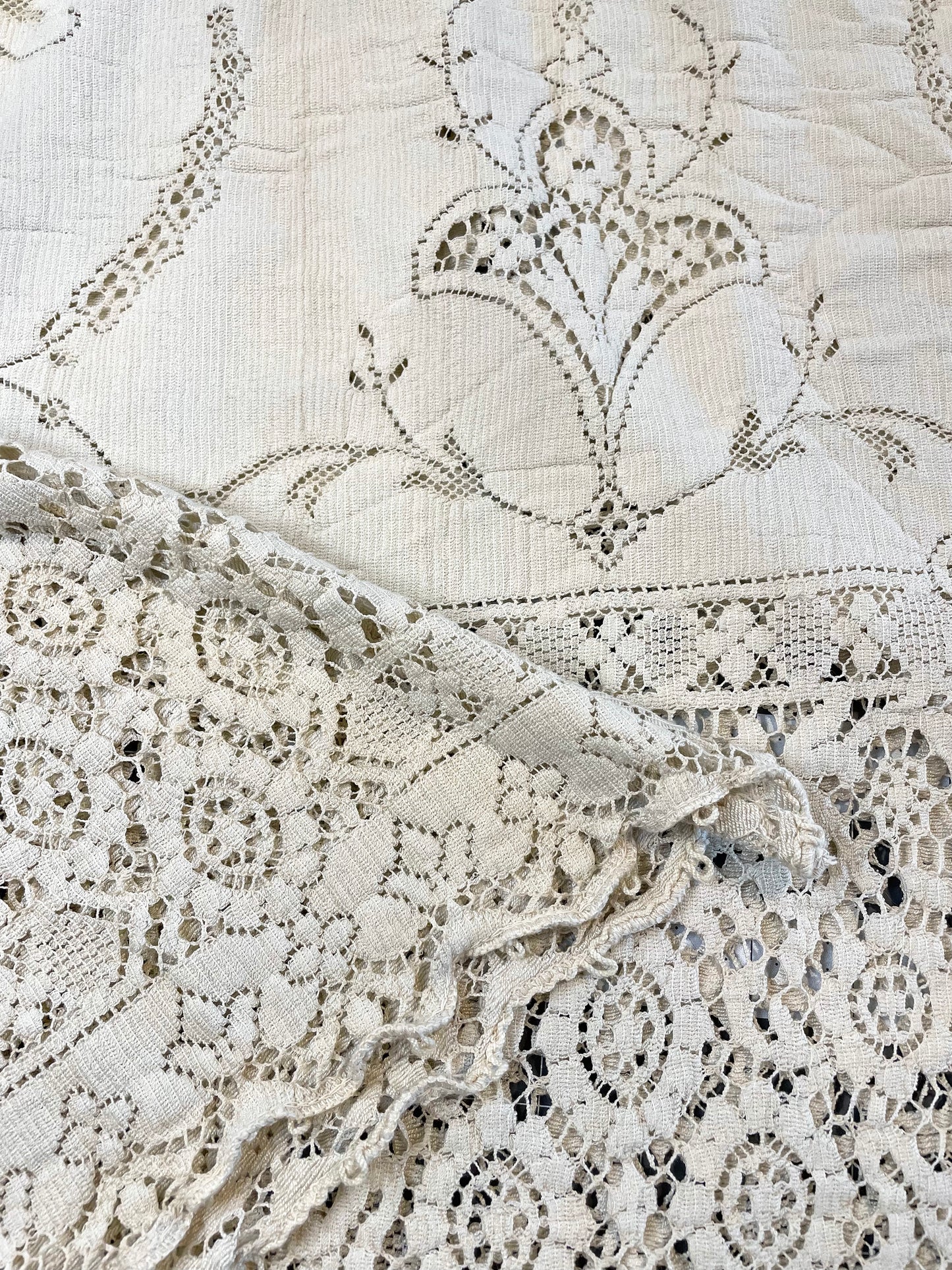 *Ultra Glamorous* ~ Vintage Candlelight Lace Tablecloth Dress ~ Size Small/Medium