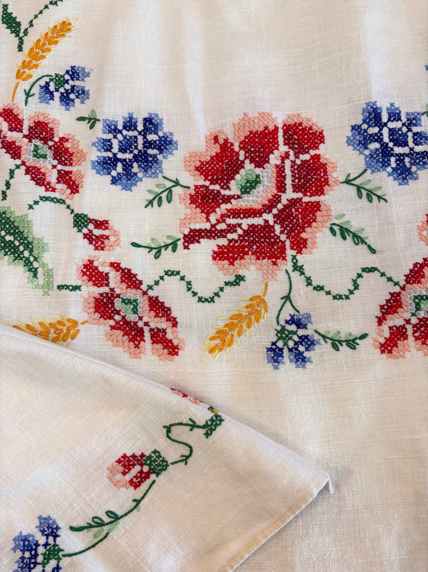 *Blooms in Abundance* ~ Vintage Hand Embroidered Tablecloth Dress ~ S