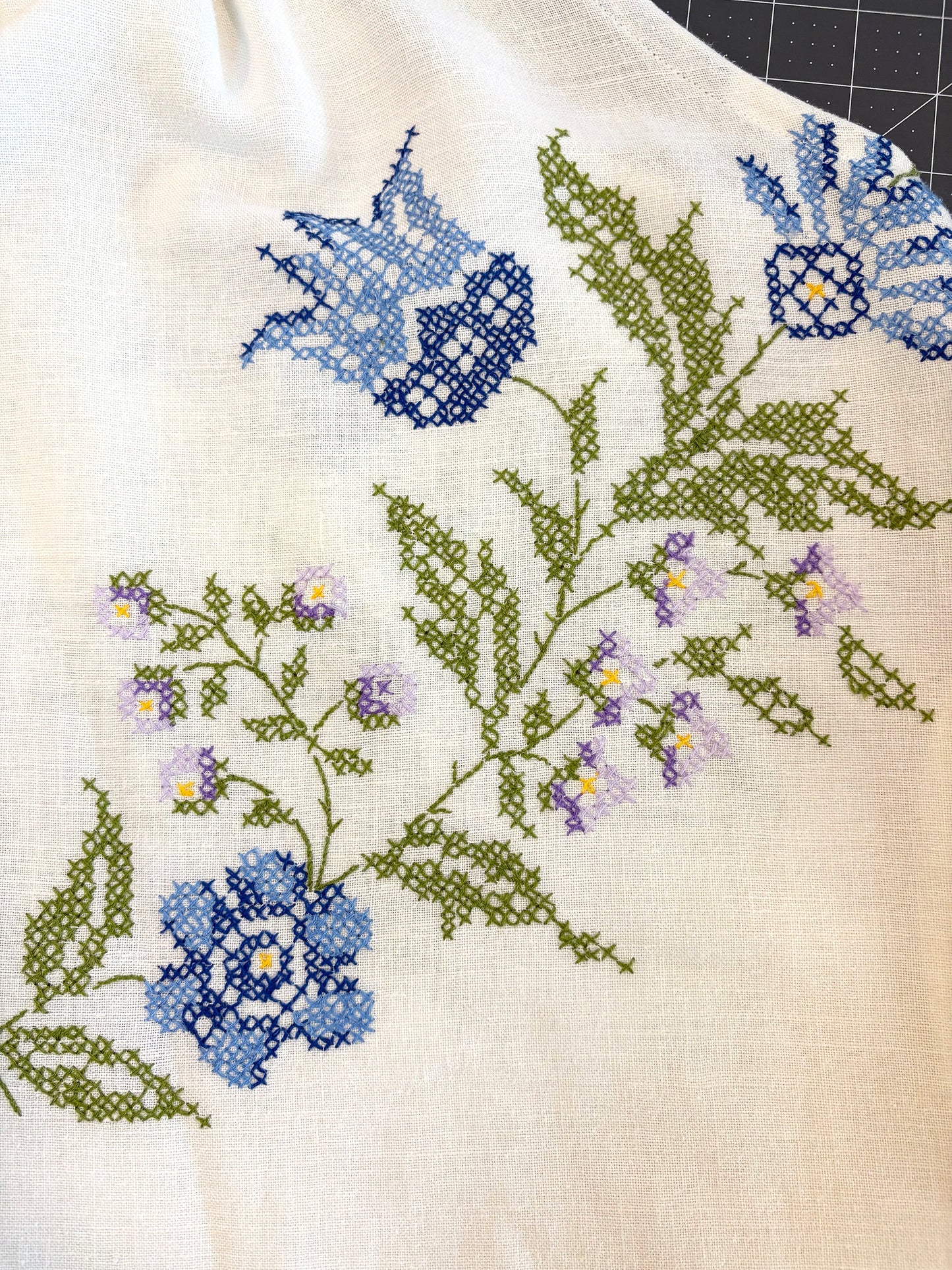 *Moonlight Meadow* ~ Vintage Hand Embroidered Tablecloth Dress ~ L