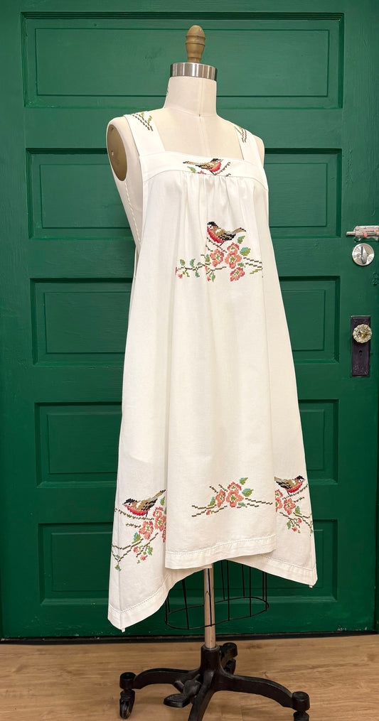 *Birds of a Feather* ~ Vintage Hand Embroidered Tablecloth Dress ~ L