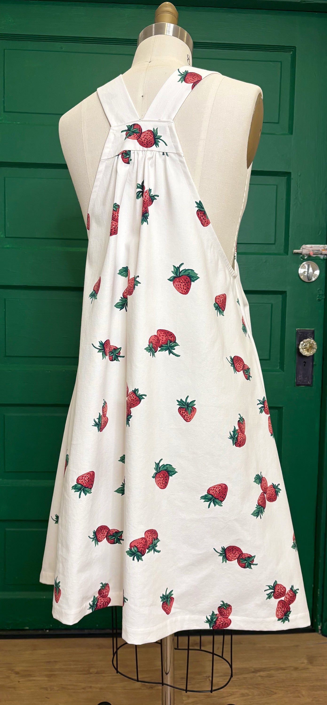*Picnic Basket* ~ Vintage Strawberry Print Tablecloth Dress ~ M