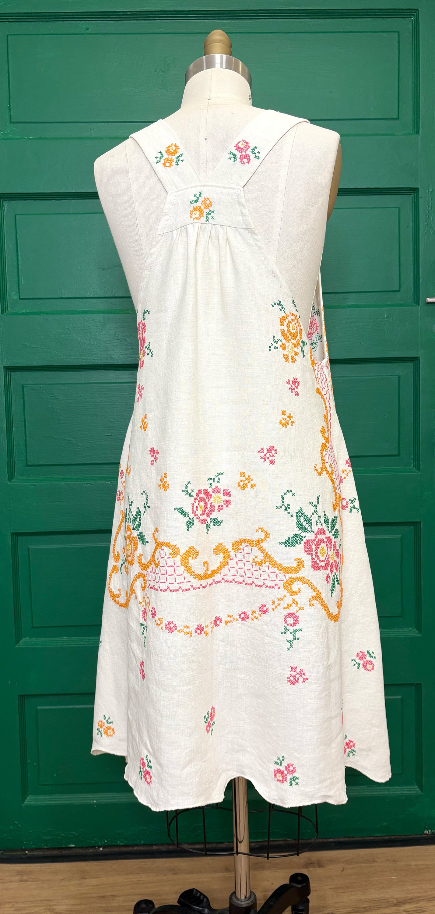 *Tropical Swirl* ~ Vintage Hand Embroidered Linen Tablecloth Dress ~ S