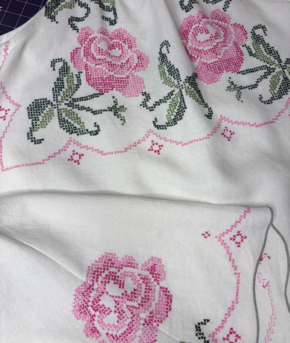 *Rose Garden* ~ Vintage Hand Embroidered Linen Tablecloth Dress ~ L