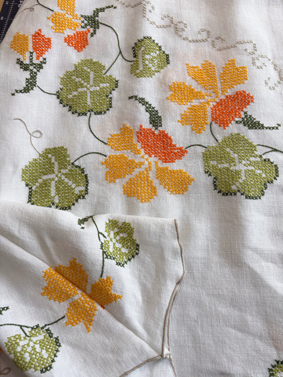*Trailing Nasturtiums* ~ Vintage Hand Embroidered Linen Tablecloth Dress ~ M
