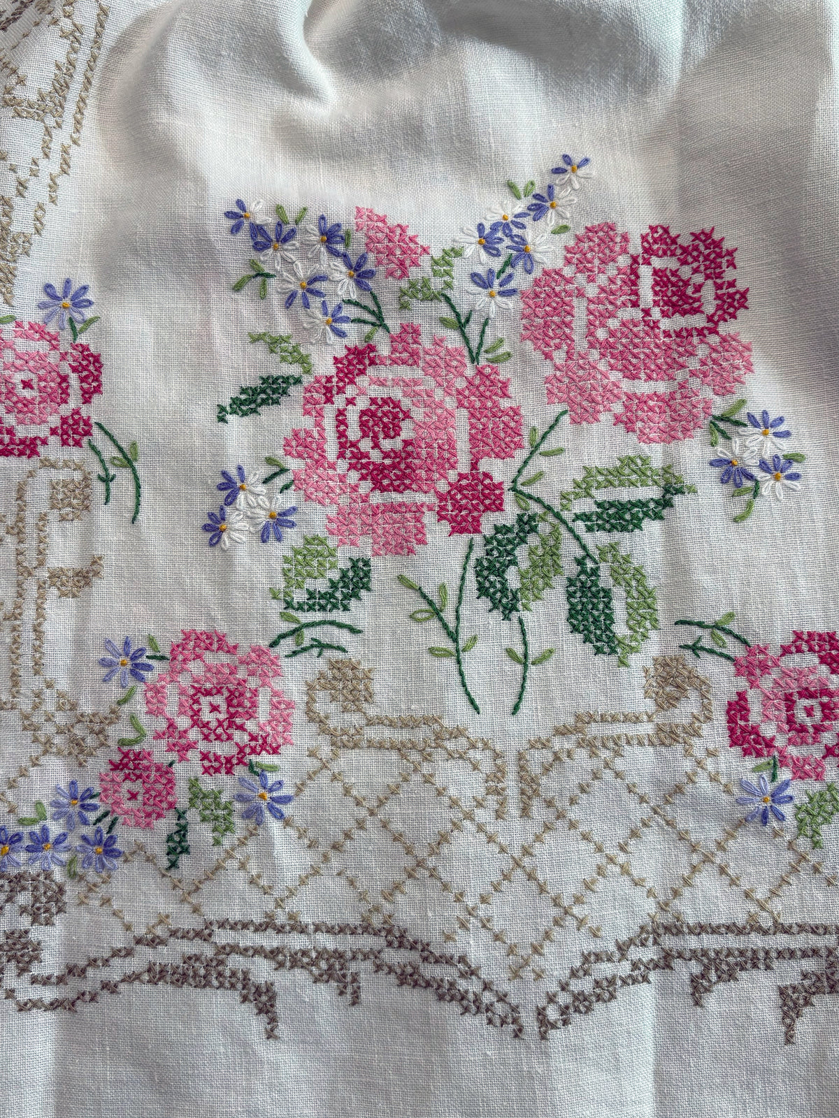*Over the Garden Gate* ~ Vintage Hand Embroidered Linen Tablecloth Dress ~ M