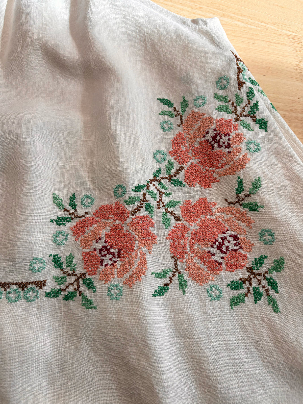 *Wild Roses* ~ Vintage Hand Embroidered Linen Tablecloth Dress ~ S