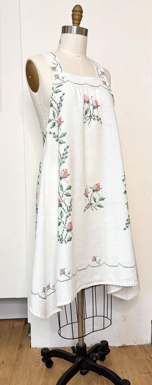 *Lavender & Rosebuds* ~ Vintage Hand Embroidered Linen Tablecloth Dress ~ XS