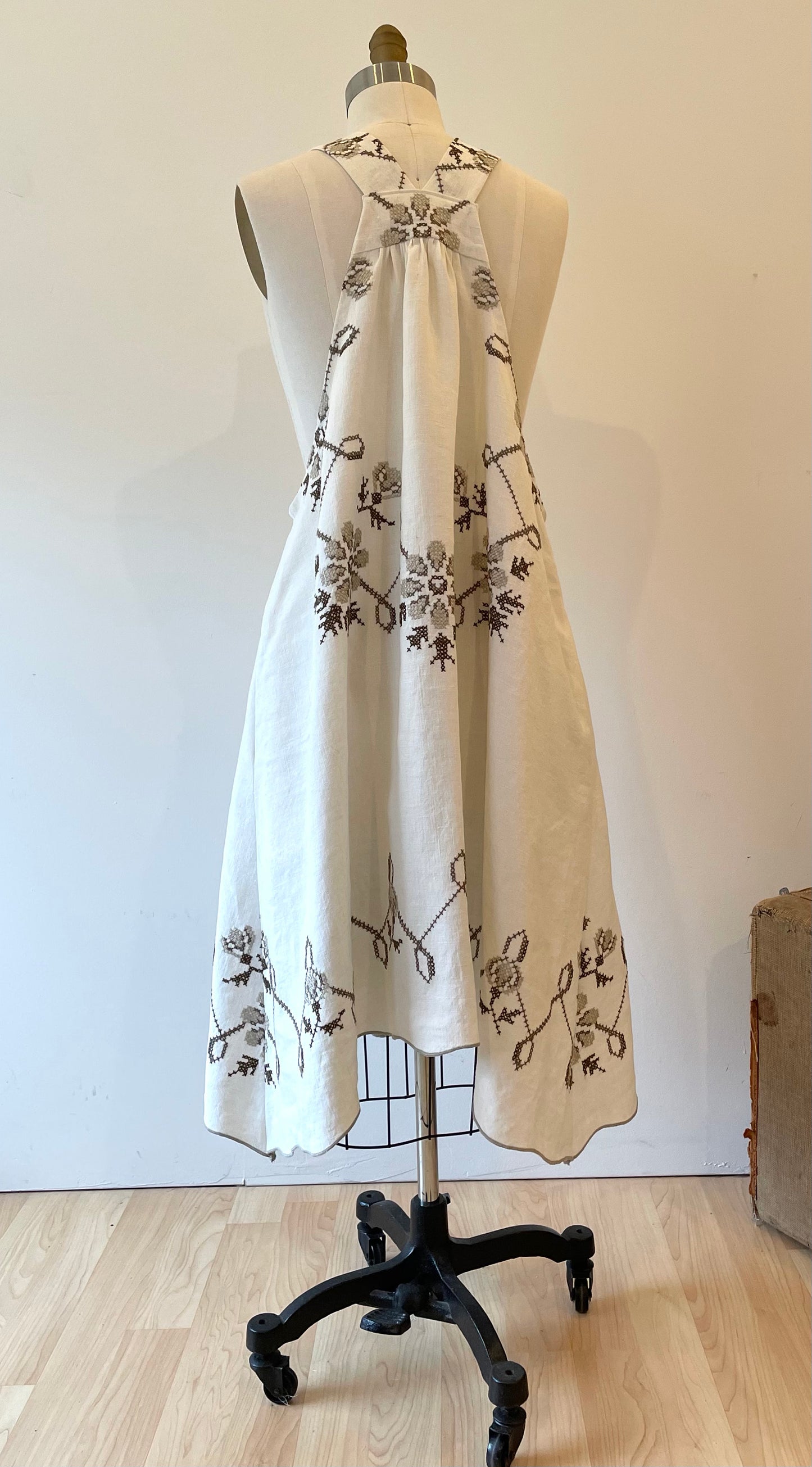 Vintage Tablecloth Dress ~ Embroidered Linen in Muted Earth Tones ~ Size 2X