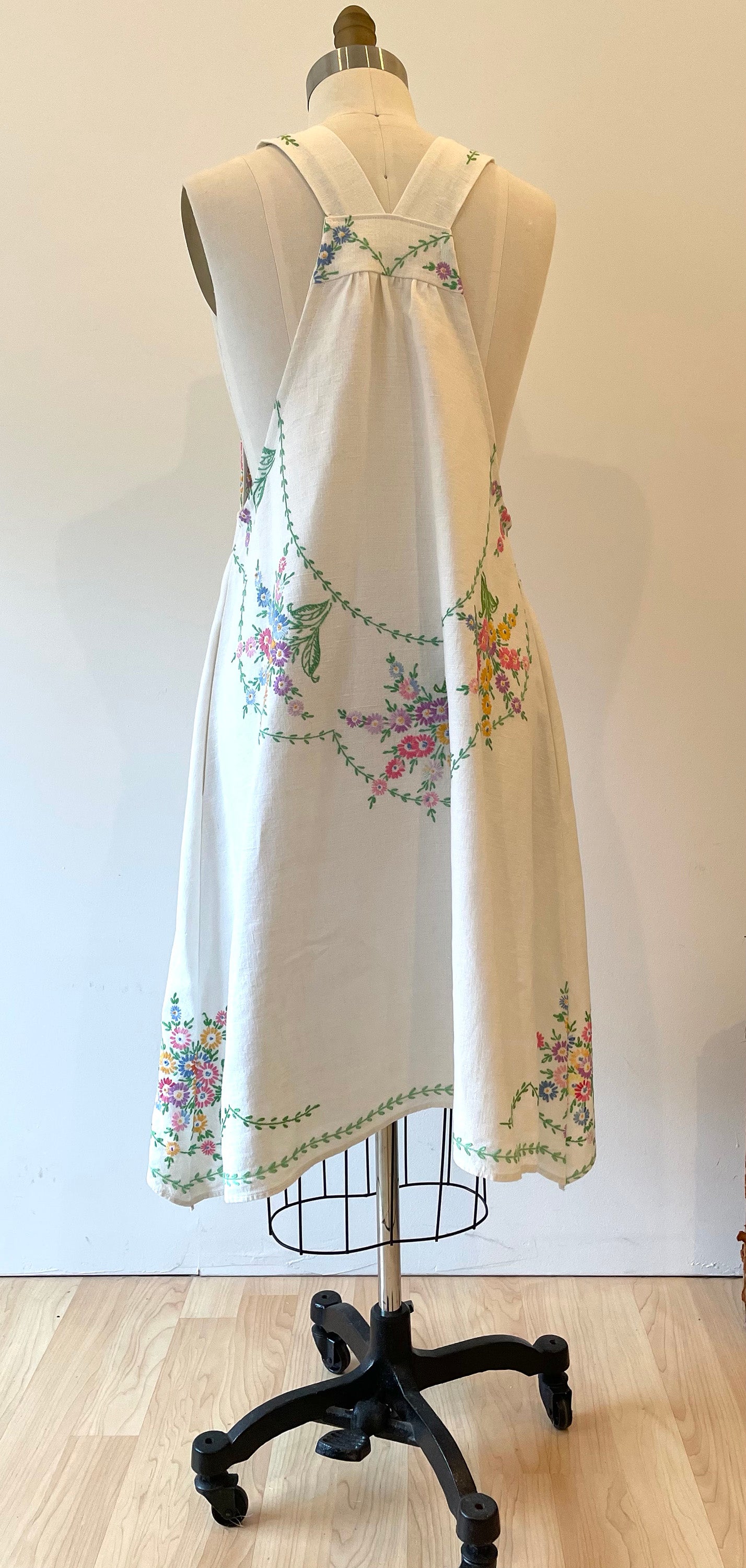 *Gathering Wildflowers* ~ Vintage Embroidered Linen Tablecloth Dress ~ Size S