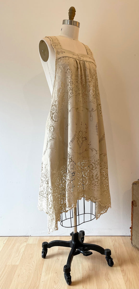 *Ultra Glamorous* Vintage Candlelight Lace Tablecloth Dress ~ Size L