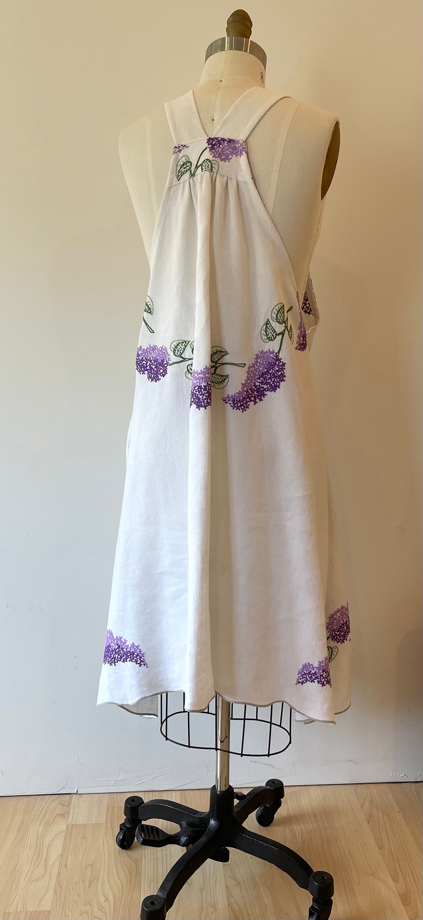 *Lilac Love Song* ~ Vintage Hand Embroidered Linen Tablecloth Dress ~ Size 2X