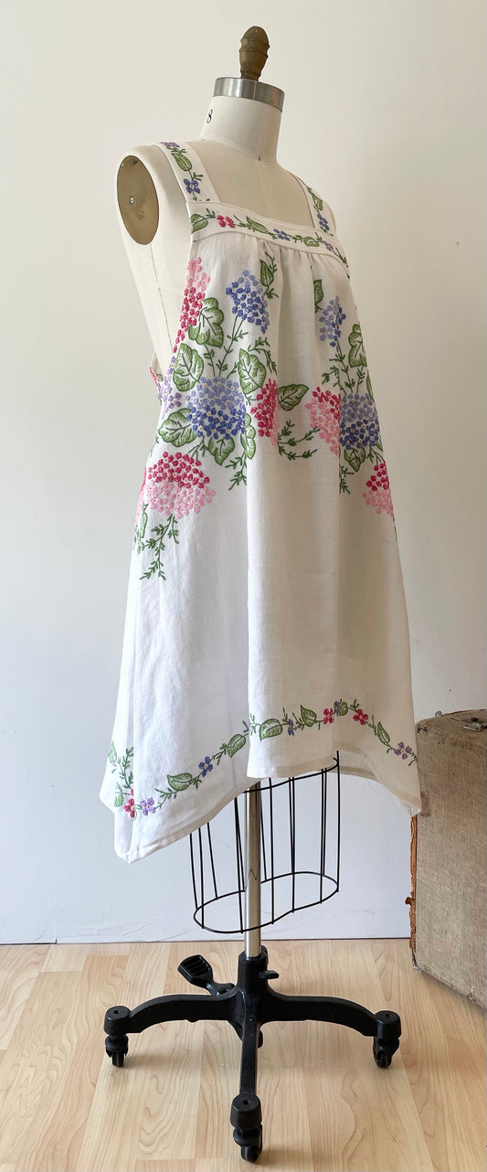 *Work of Art* ~ Vintage Hand Embroidered Linen Tablecloth Dress ~ Size M