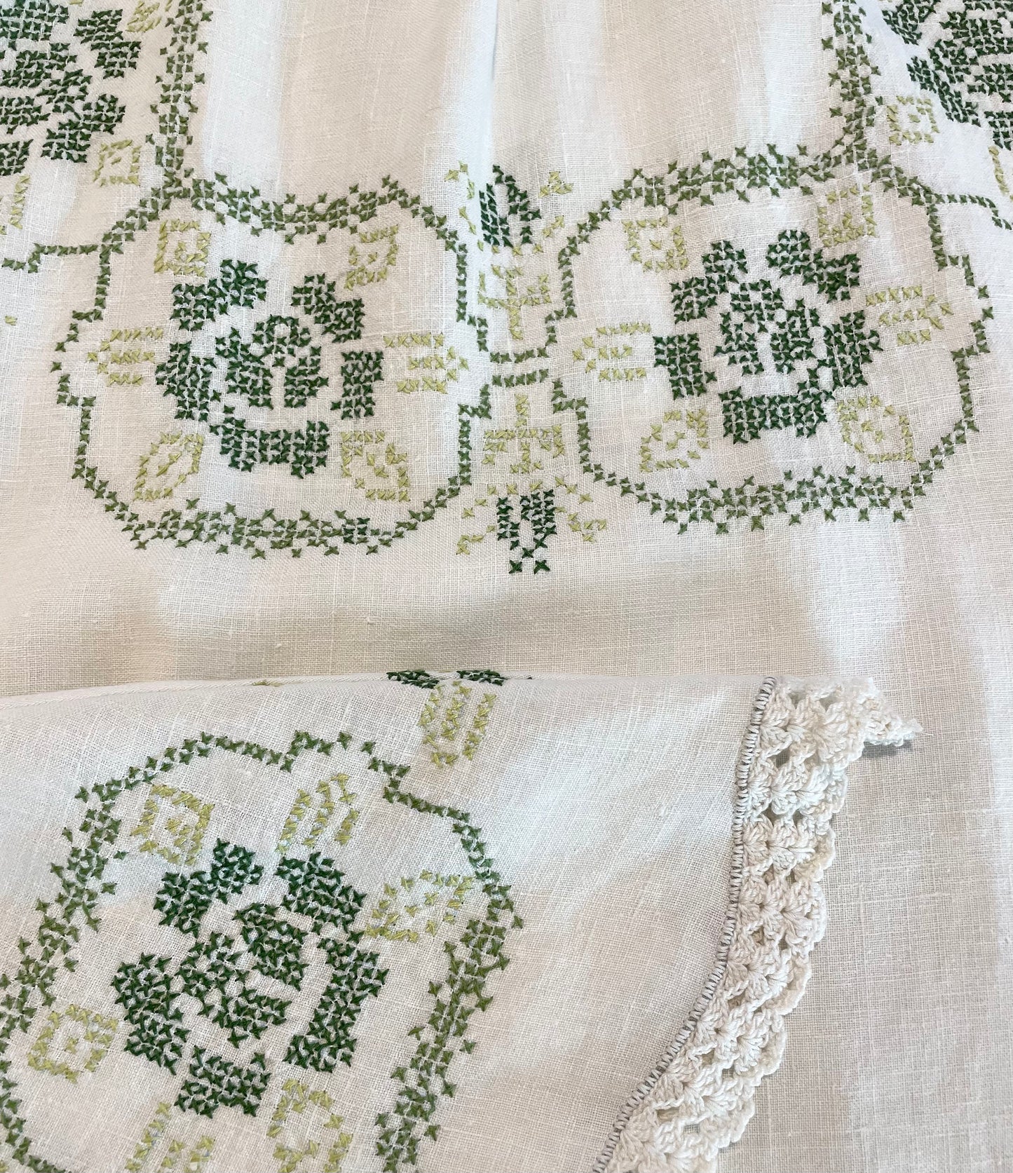 *Evergreen & Laurel* ~ Hand Embroidered Vintage Linen Tablecloth Dress ~ Size L