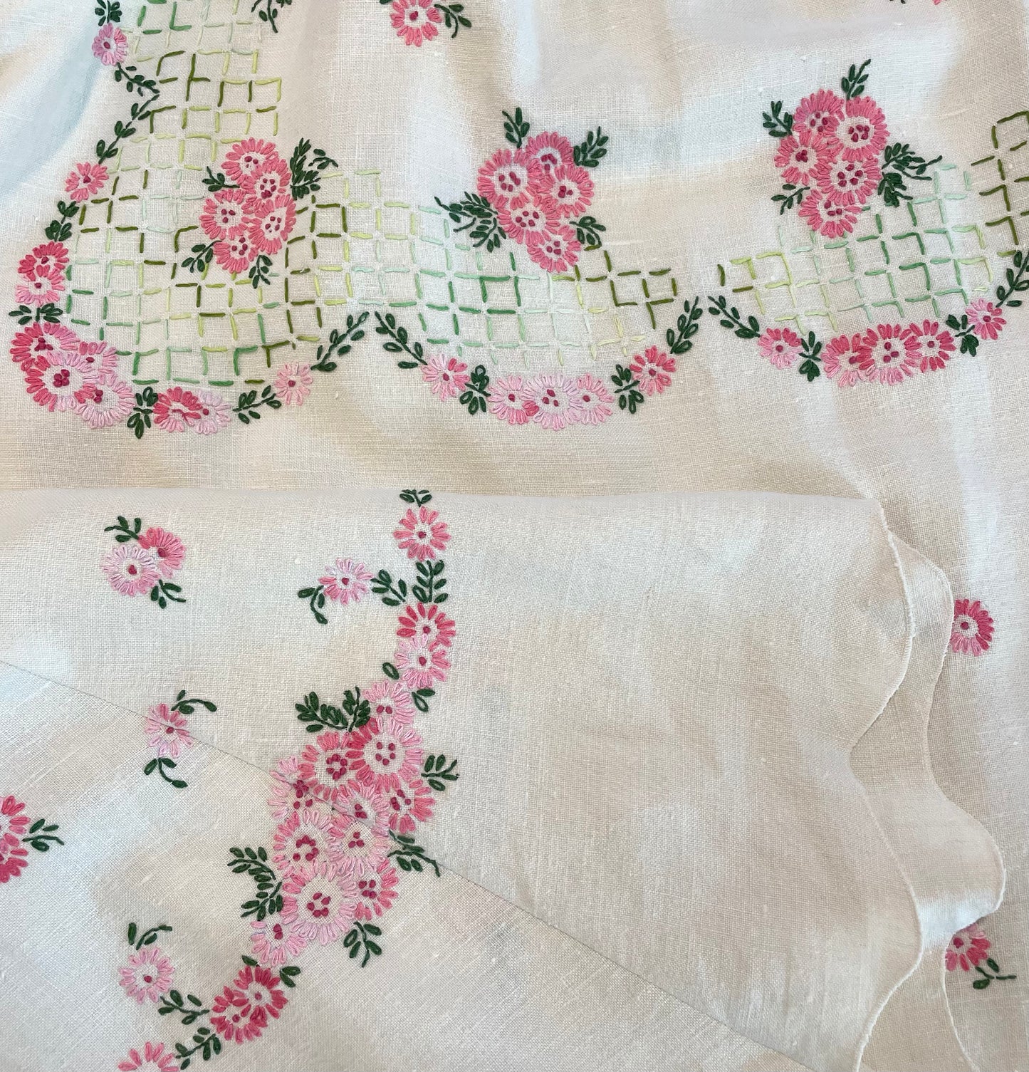 *Daisy Chain* ~ Hand Embroidered Vintage Linen Tablecloth Dress ~ Size 2X