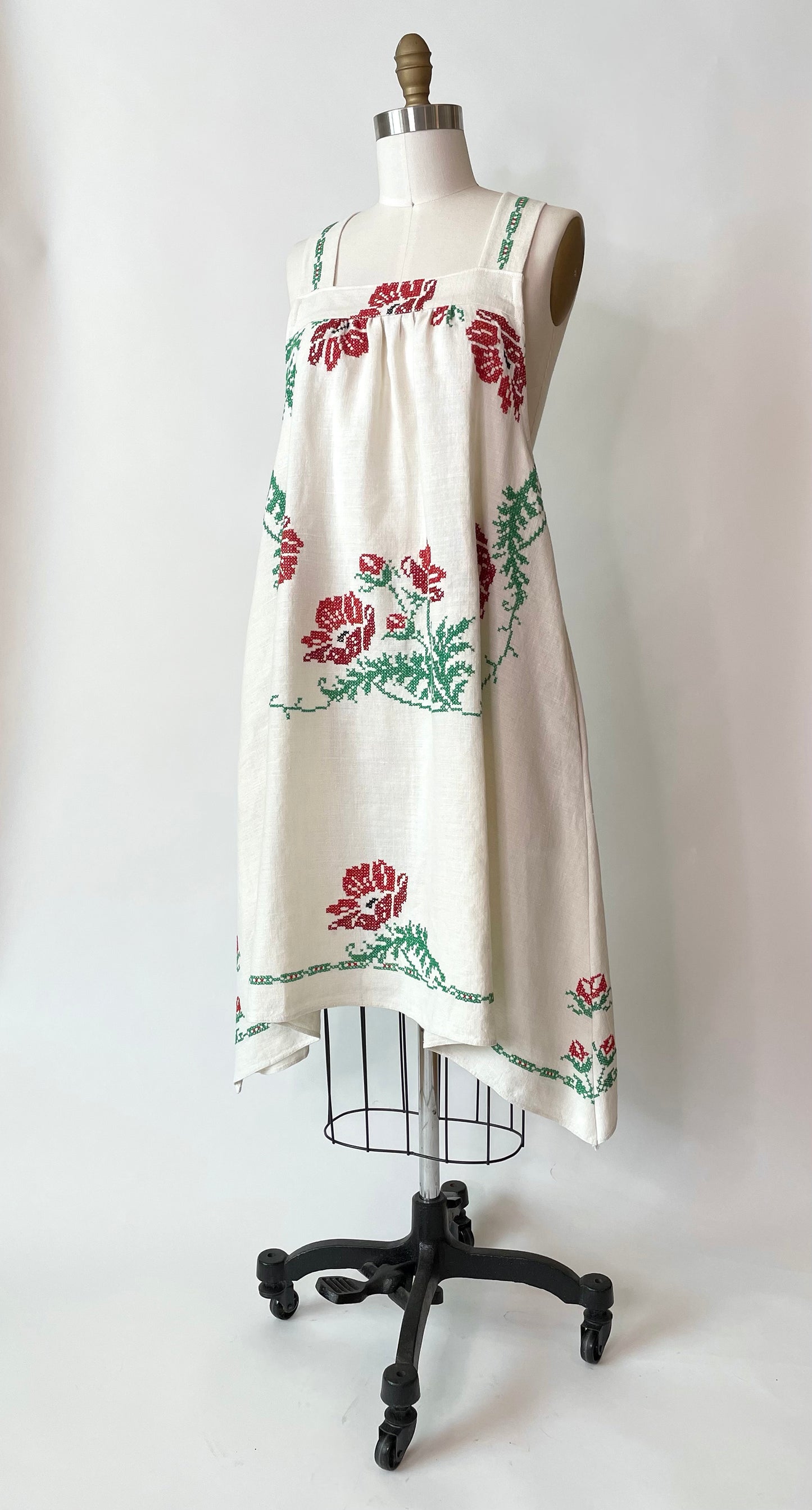 *Field of Ruby Red Poppies* ~  Hand Embroidered Vintage Linen Tablecloth Dress ~ Size M