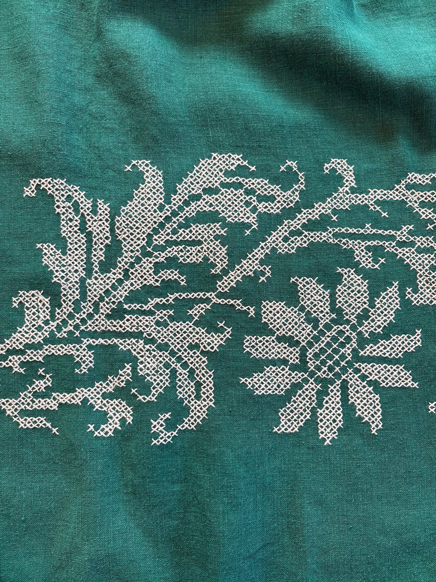 *Evergreen Garland* ~ Vintage Hand Embroidered Tablecloth Dress ~ Size L