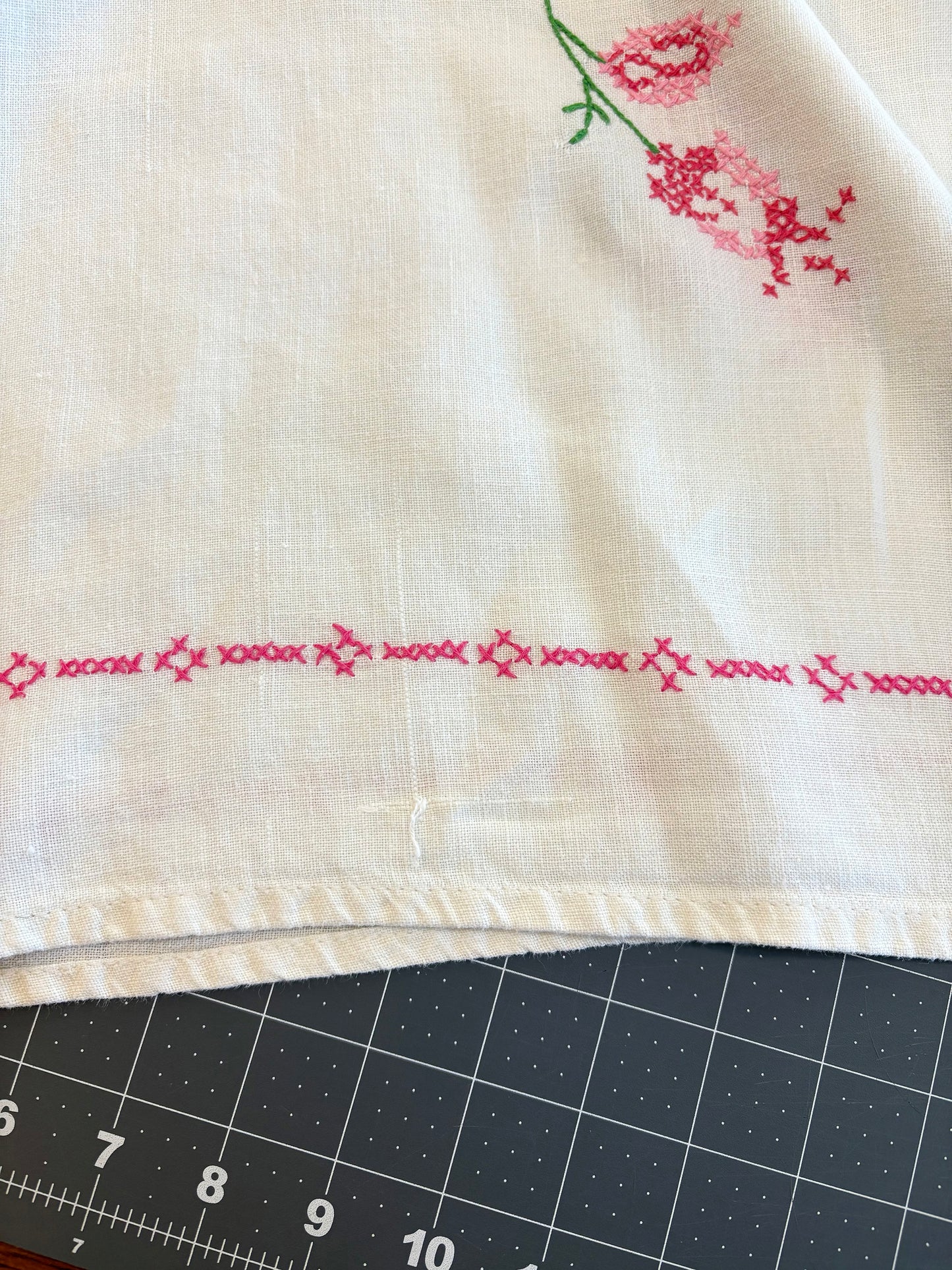 *Stroll Through the Rose Garden* ~ Vintage Hand Embroidered Linen Tablecloth Dress ~ Size 2X