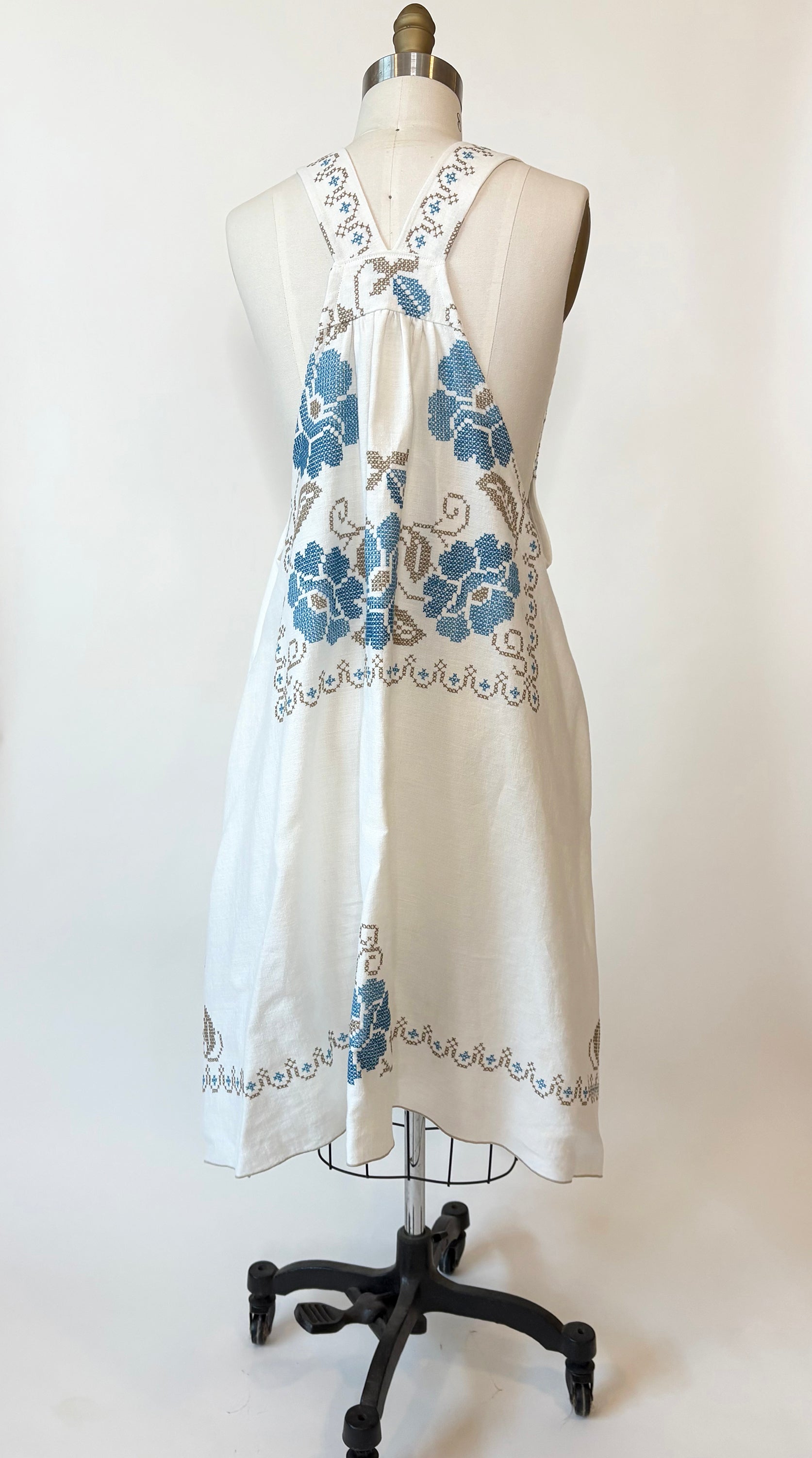 Forget Me Not* ~ Hand Embroidered Vintage Linen Tablecloth Dress ~ Si –  Folkstead