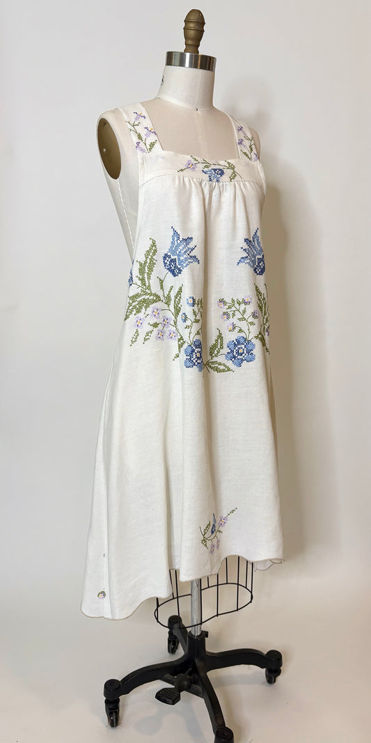 *Moonlight Meadow* ~ Vintage Hand Embroidered Tablecloth Dress ~ L