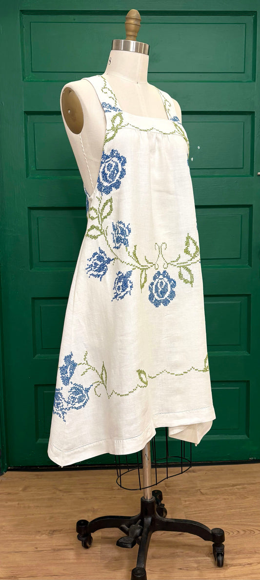*Gorgeous Blue Floral* ~ Vintage Hand Embroidered Tablecloth Dress ~ XS
