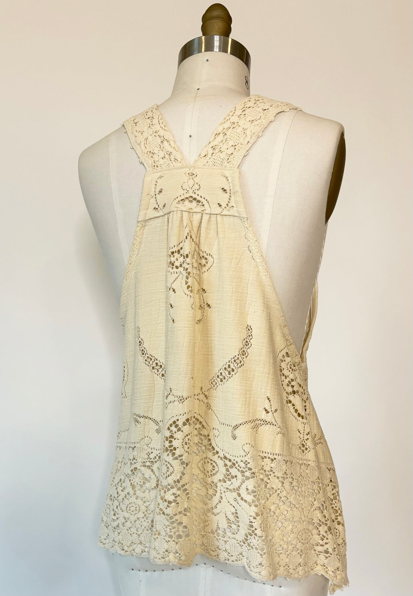 Vintage Lace Tablecloth Top ~ Size S