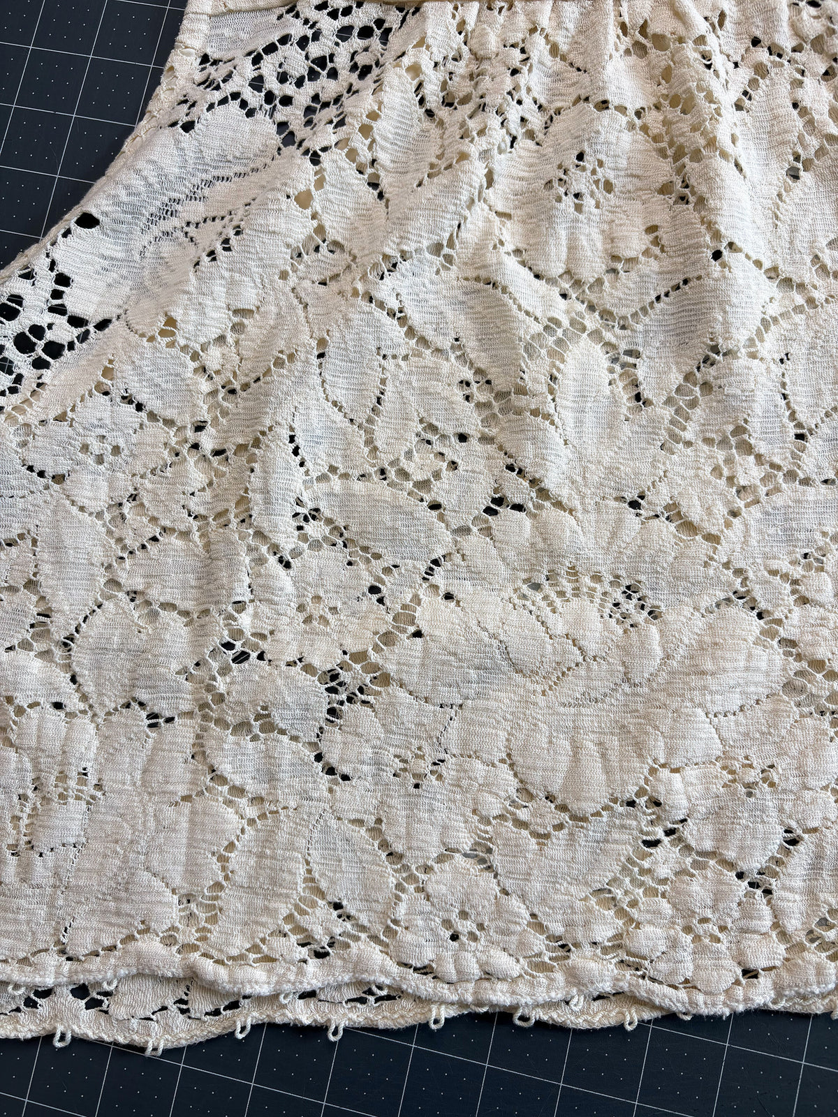 Vintage Quaker Lace Tablecloth Solstice Top ~ M/L