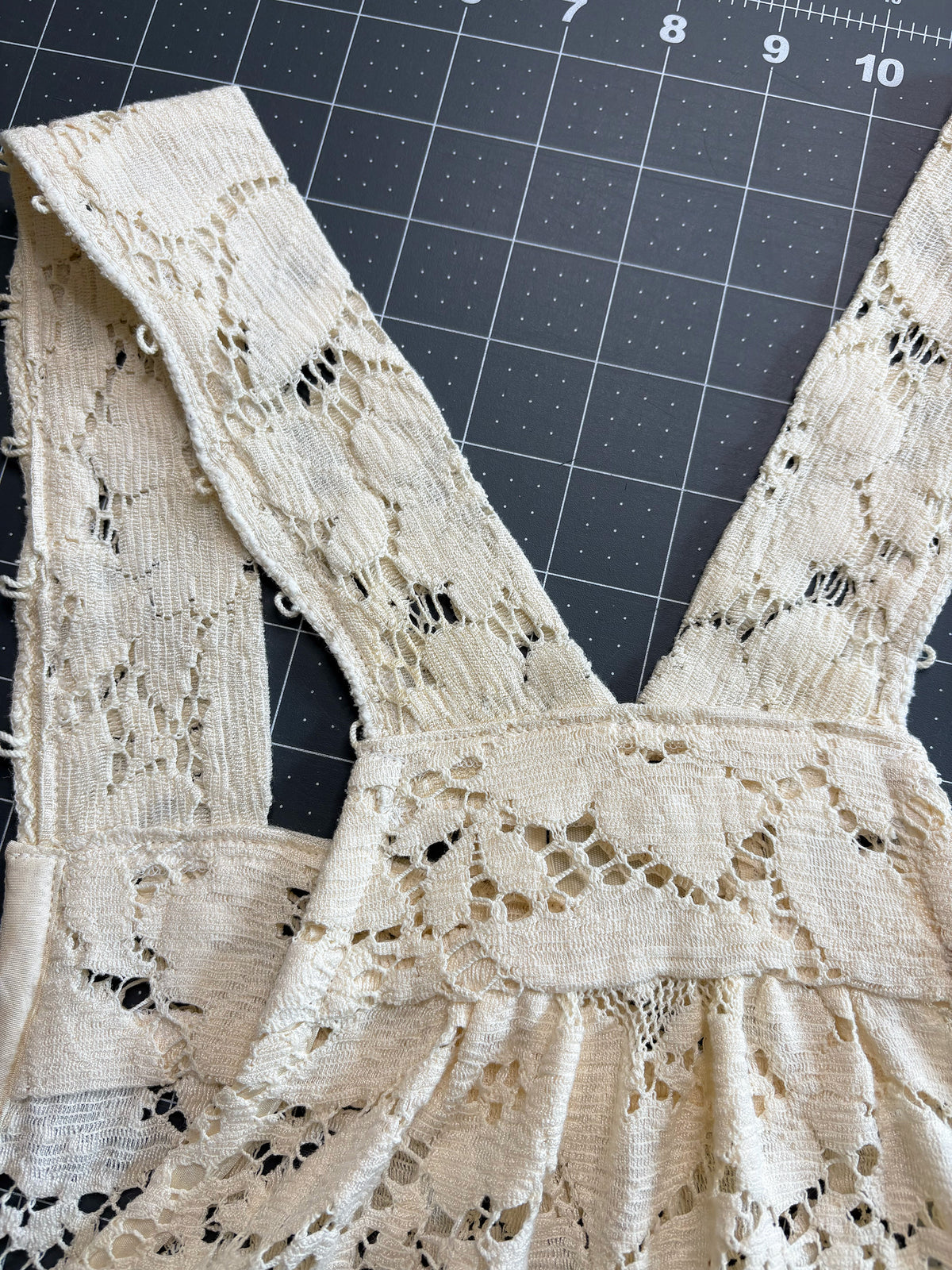 Vintage Quaker Lace Tablecloth Solstice Top ~ M/L