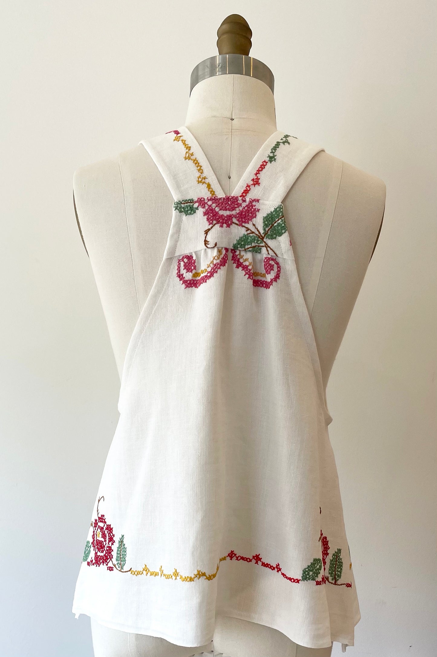 *Rainbow of Color* ~ Vintage Hand Embroidered Tablecloth Top ~ Size S