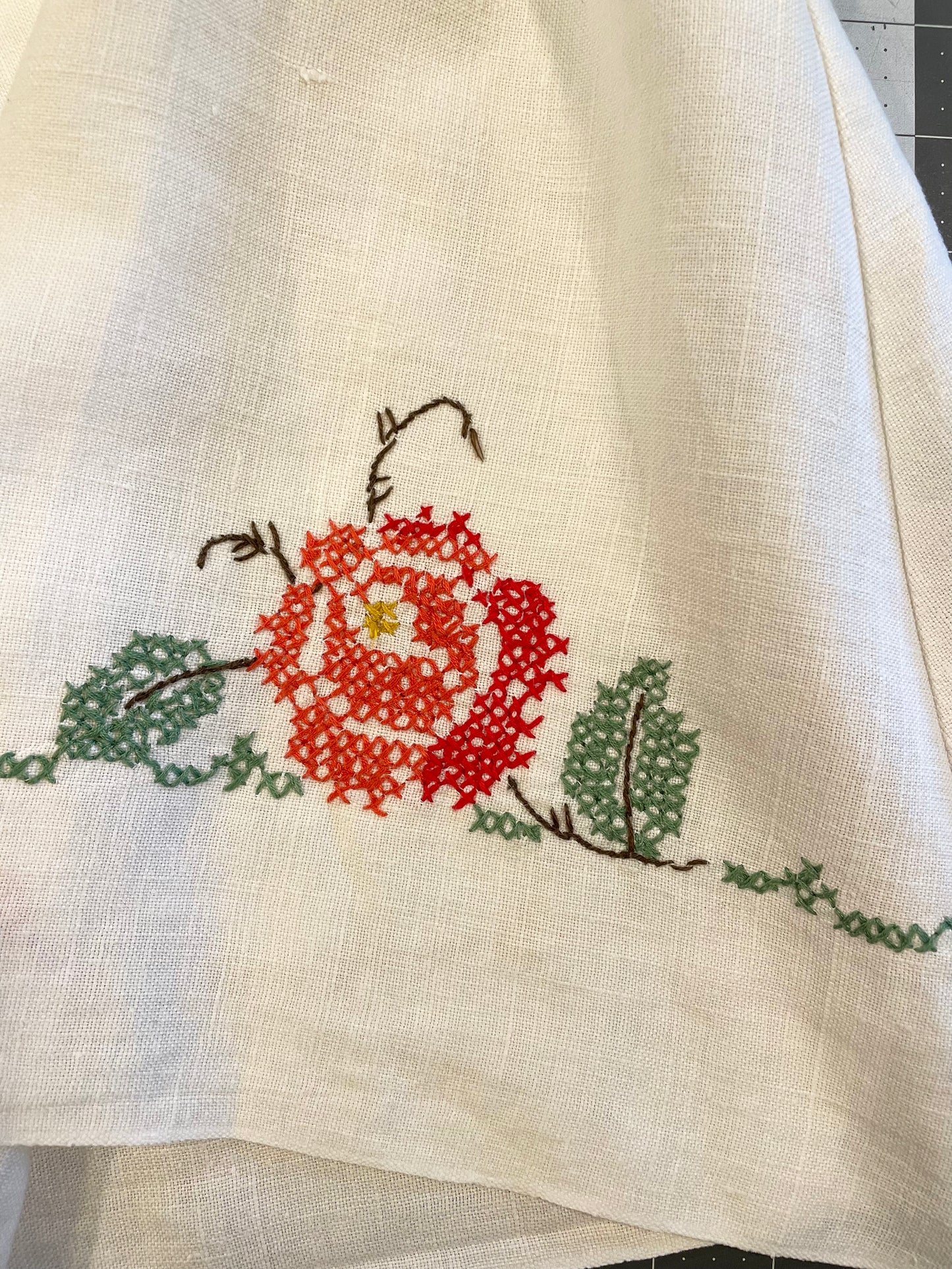 *Rainbow of Color* ~ Vintage Hand Embroidered Tablecloth Top ~ Size S